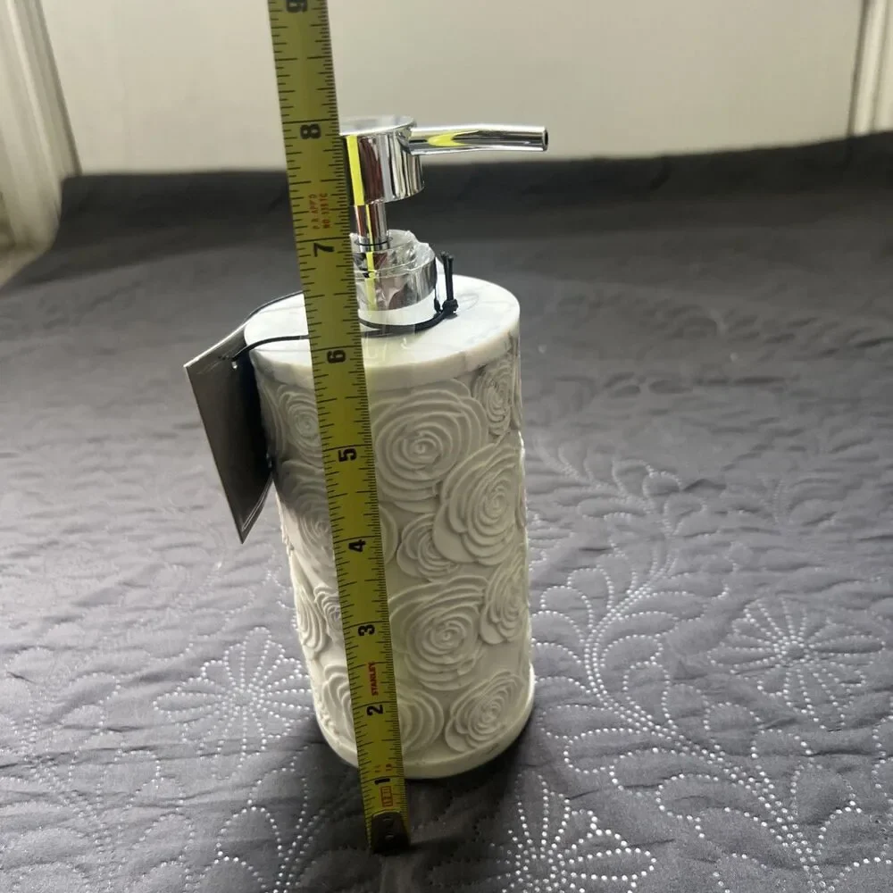 BEEKMAN HOME WHITE, GRAY & SILVER FLORAL ROSES LIQUID SOAP PUMP DISPENSER DECOR